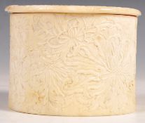 EARLY 19TH CENTURY CARVED IVORY ROUND LIDDED GENTLEMEN'S POT