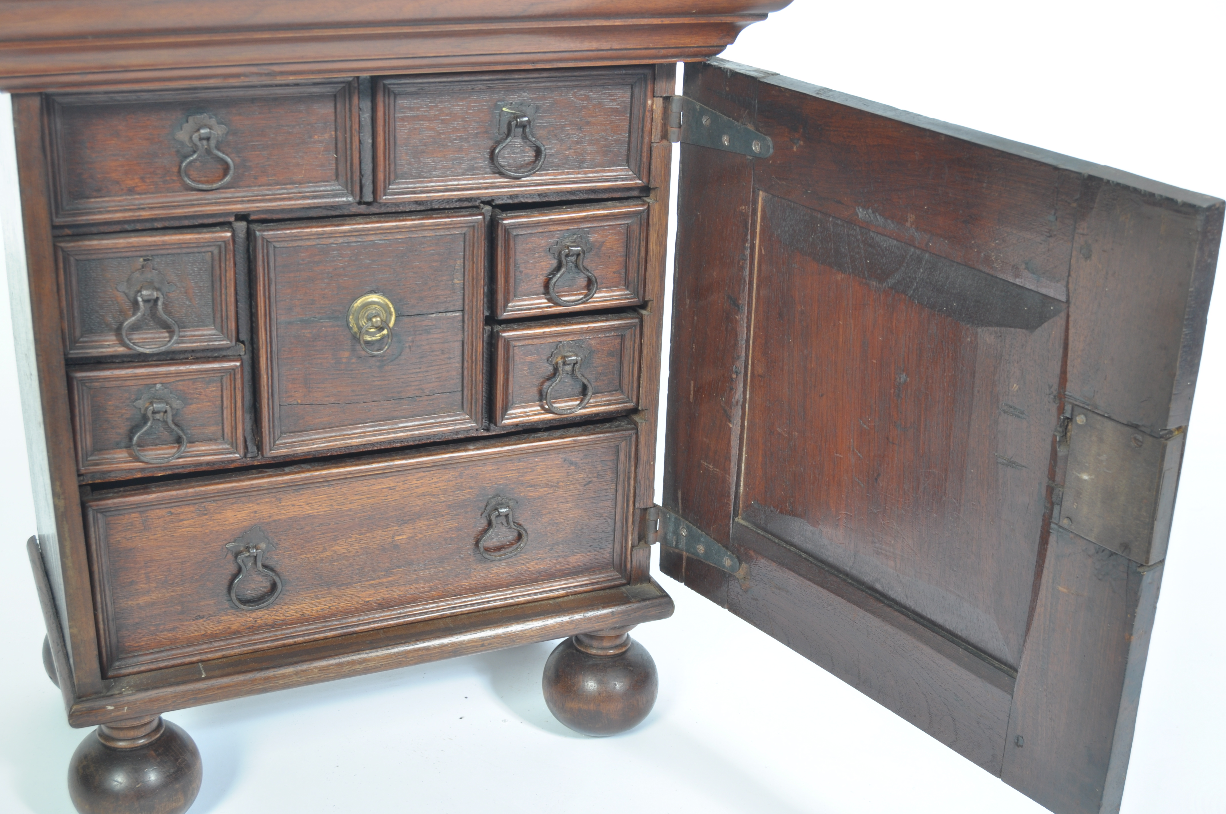 17TH / 18TH CENTURY OAK SPICE OR APOTHECARY CABINET - Image 3 of 9