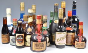 COLLECTION OF 18X ASSORTED BOTTLES OF ALCOHOL
