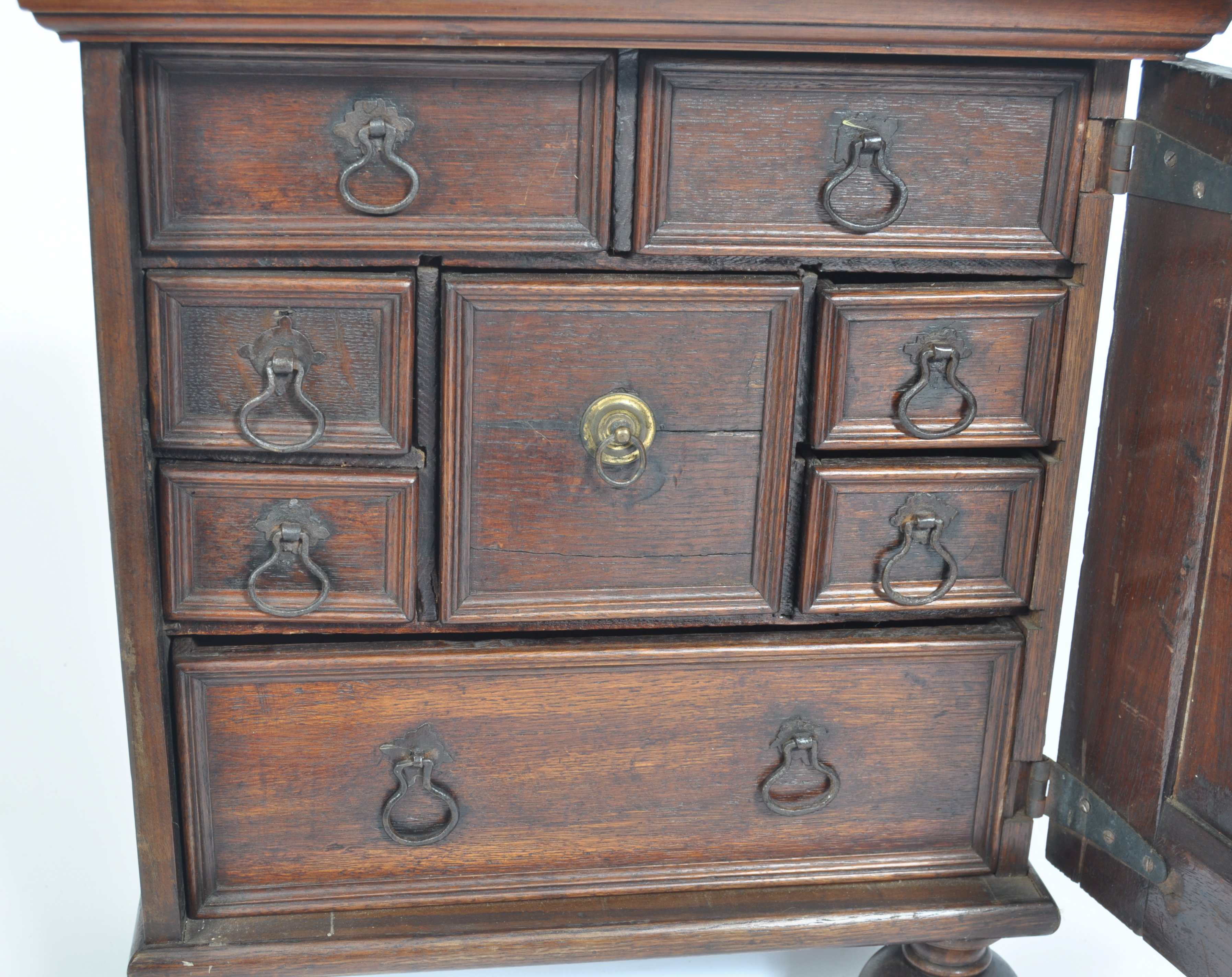 17TH / 18TH CENTURY OAK SPICE OR APOTHECARY CABINET - Image 6 of 9