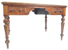 19TH CENTURY VICTORIAN OAK AND CROSSBANDED INLAID LEATHER DESK