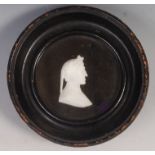VICTORIAN 19TH CENTURY GROUND GLASS SILHOUETTE OF DANTE IN EBONISED FRAME