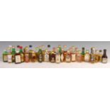 GOOD COLLECTION OF ASSORTED WHISKY MINIATURES