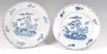 PAIR OF 18TH/19TH CENTURY CHINESE BLUE CAMAIEU PORCELAIN PLATES