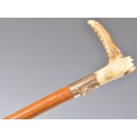 19TH CENTURY HUNTING RIDING CROP WITH 18CT GOLD FOX HEAD COLLAR