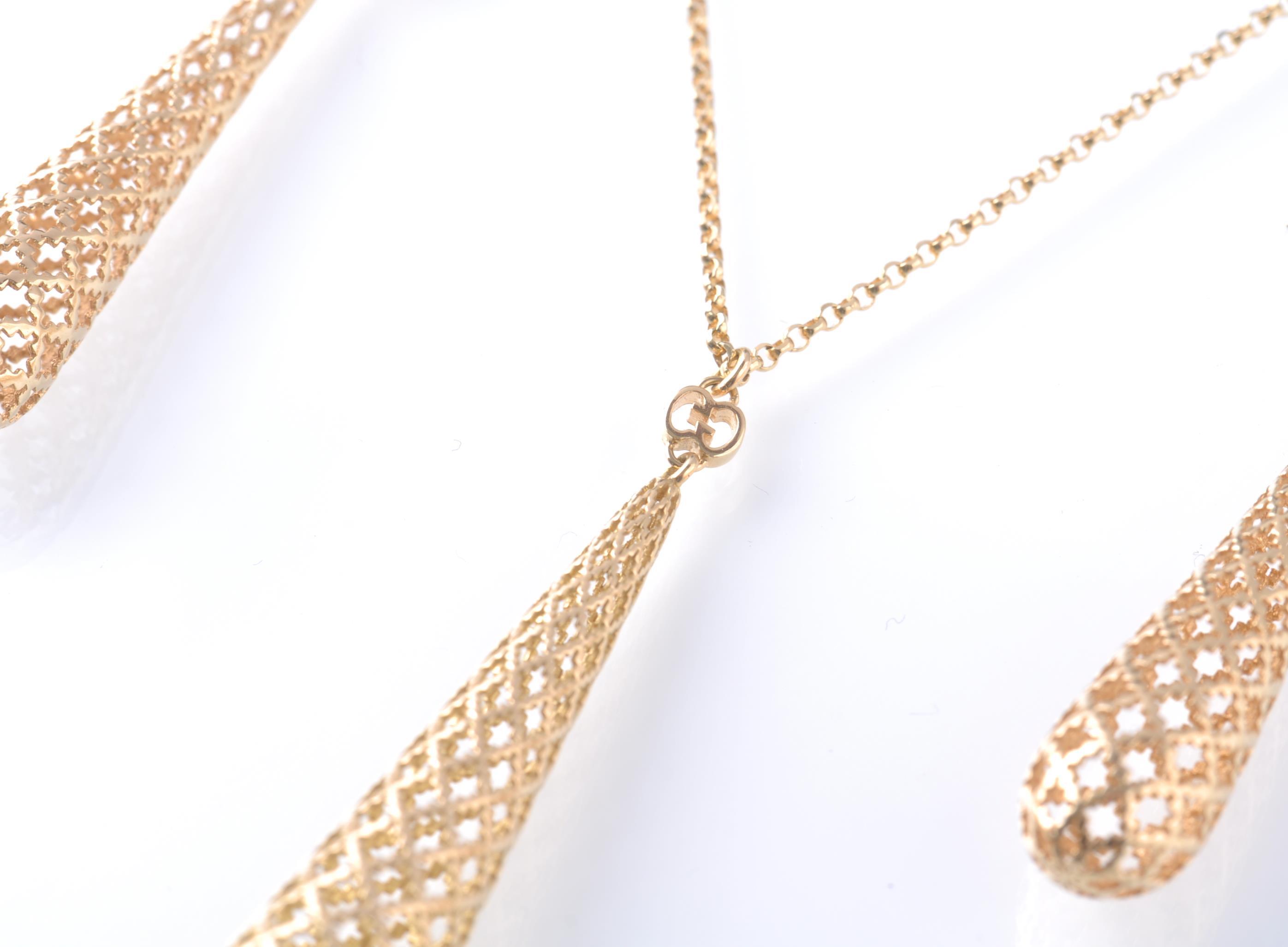 A HALLMARKED 18CT GOLD GUCCI DIAMANTISSIMA LIGHT NECKLACE AND EARRING SET - Image 3 of 8