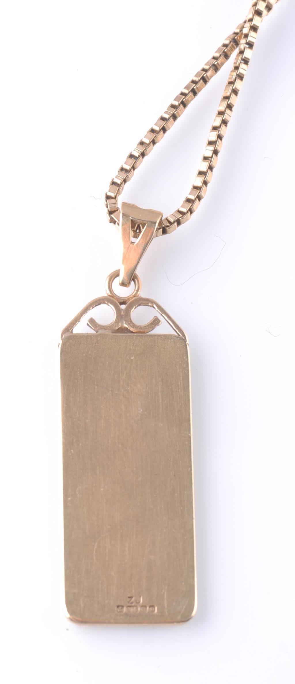 HALLMARKED 9CT GOLD BOX CHAIN AND INGOT STYLE PENDANT - Image 5 of 5