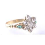 AN ANTIQUE 18CT GOLD DIAMOND CLUSTER RING