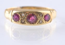 A LATE 19TH / EARLY 20TH CENTURY STAMPED 18CT GOLD RING AND DIAMOND RING