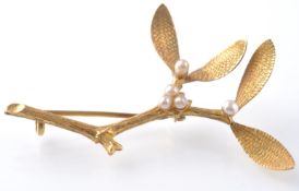 15ct GOLD AND SEED PEARL MISTLETOE BROOCH