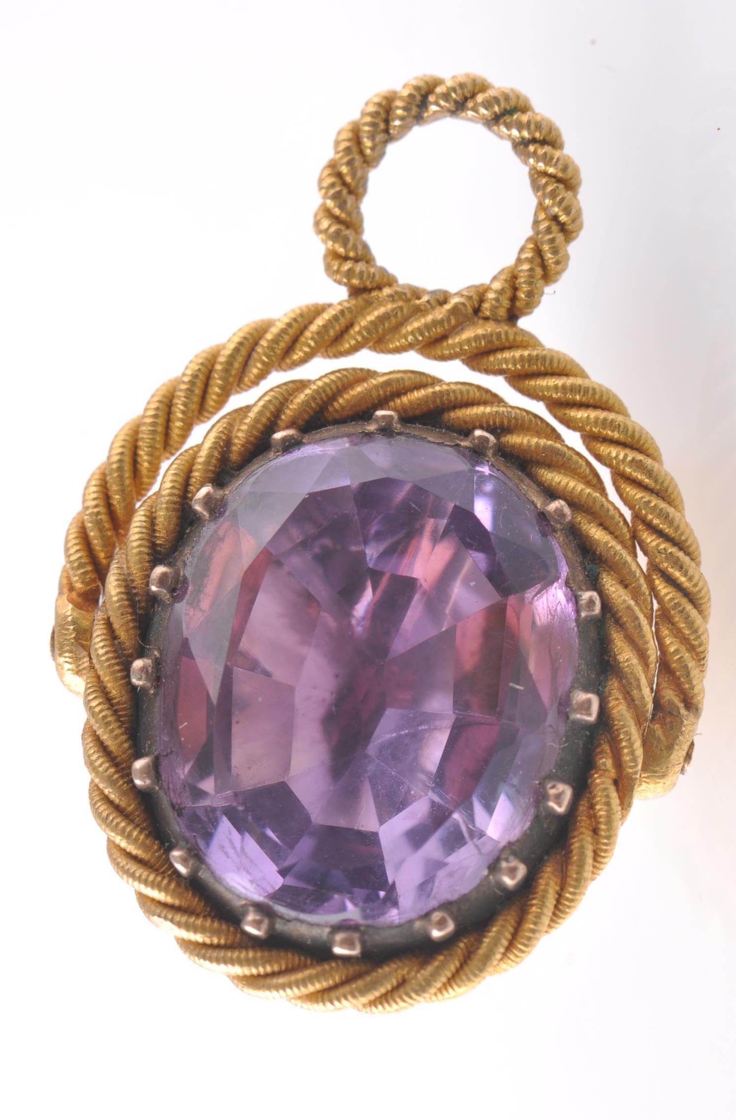 19TH CENTURY GOLD AMETHYST FOB HAIR LOCKET IN FORM OF BASKET - Image 2 of 5