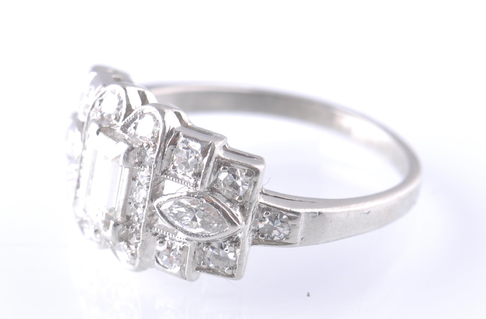 ART DECO PLATINUM AND DIAMOND RING EMERALD AND MARQUISE CUT - Image 4 of 5