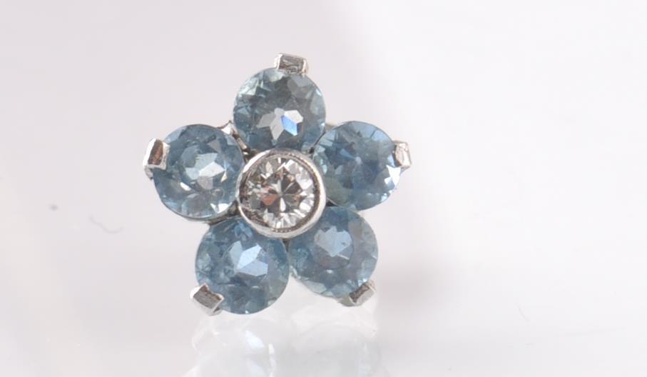 A PAIR OF 18CT WHITE GOLD, AQUAMARINE AND DIAMOND CLUSTER EARRINGS - Image 3 of 6