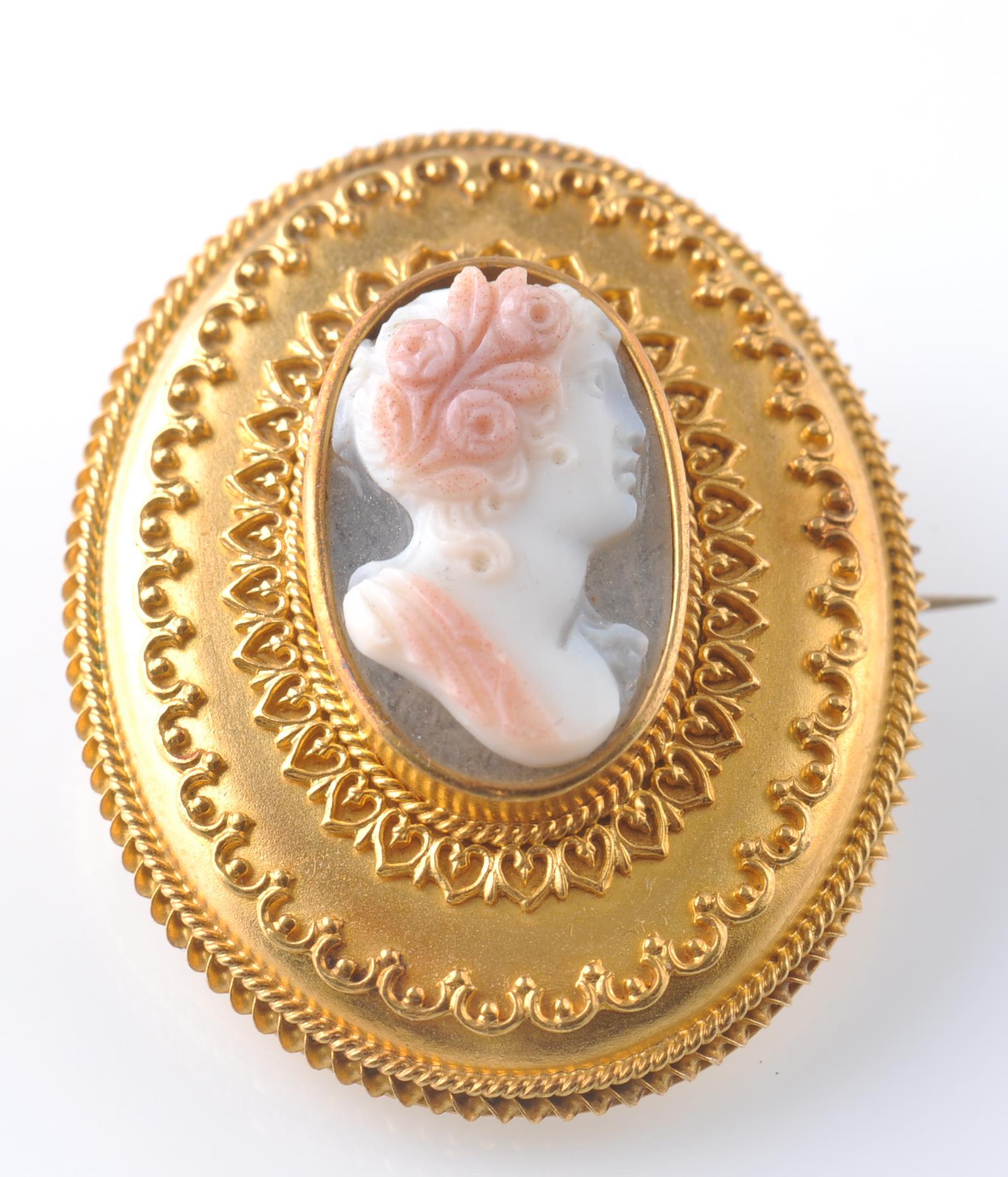 VICTORIAN 19TH CENTURY GOLD AND HARDSTONE CAMEO BROOCH - Image 2 of 4