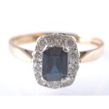 A HALLMARKED 9CT GOLD SAPPHIRE & DIAMOND RING