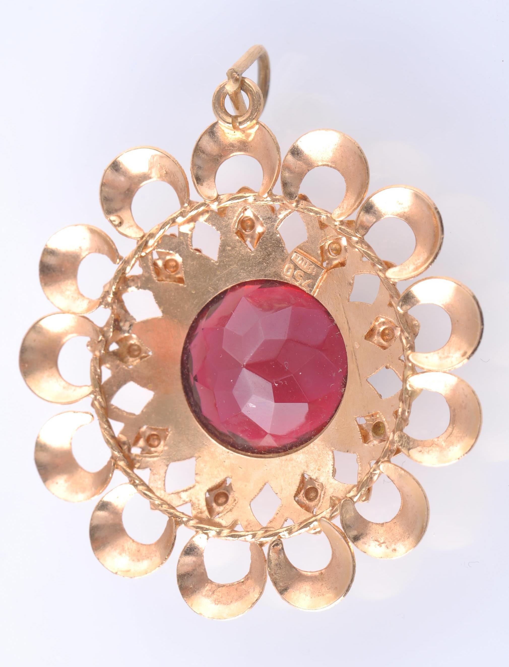 AN 18CT GOLD AND RED GEM SET PENDANT - Image 3 of 4