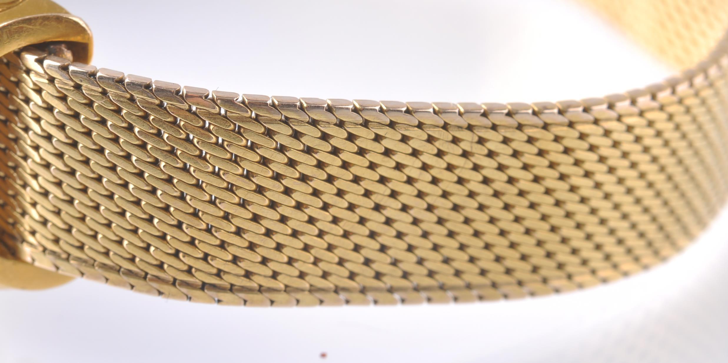 A 19TH CENTURY 18CT GOLD CONTINENTAL MESH BRACELET - Image 3 of 6