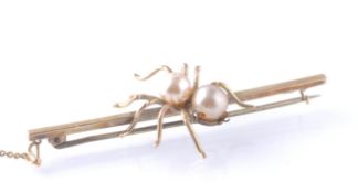 9CT GOLD SPIDER BUG KNIFE BAR BROOCH WITH SIMULATED PEARLS