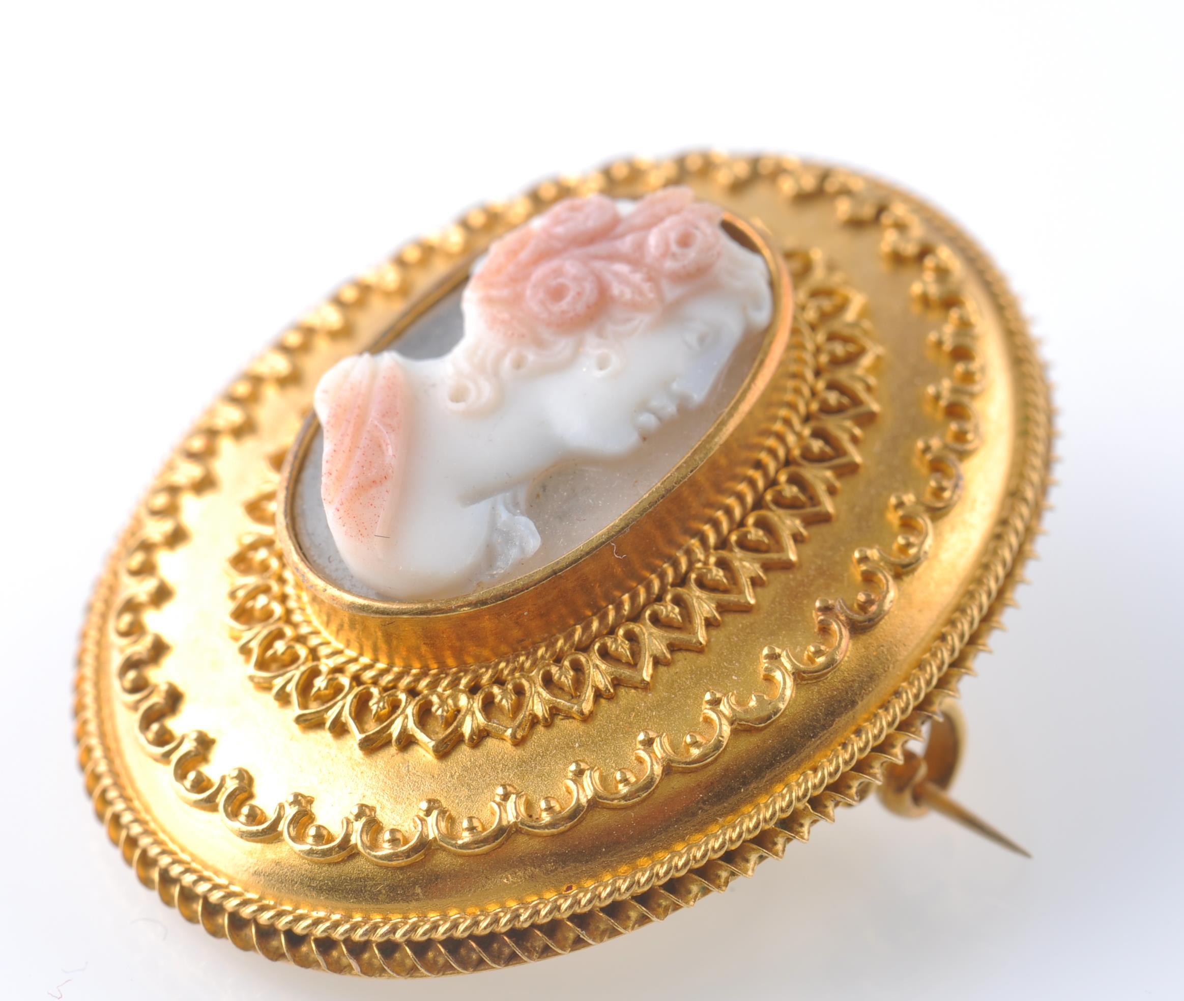 VICTORIAN 19TH CENTURY GOLD AND HARDSTONE CAMEO BROOCH - Image 3 of 4