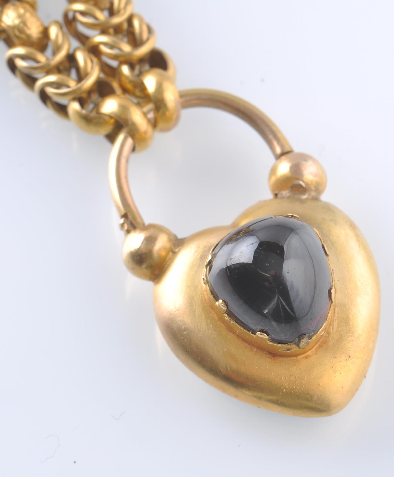 A VICTORIAN GOLD GARNET LOCKET & FANCY LINK CHAIN BRACELET - Image 3 of 5