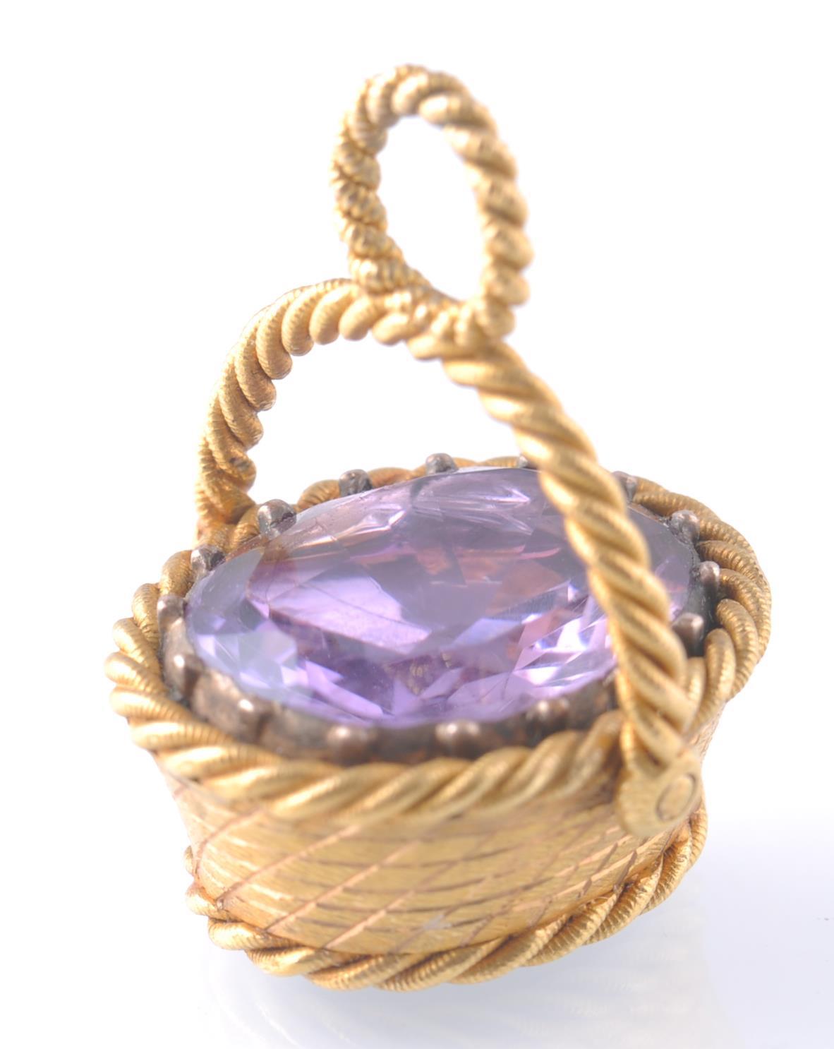 19TH CENTURY GOLD AMETHYST FOB HAIR LOCKET IN FORM OF BASKET