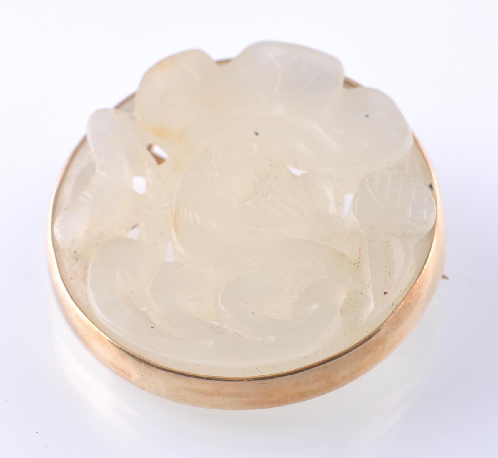 A 14CT GOLD CHINESE JADE BROOCH - Image 3 of 5