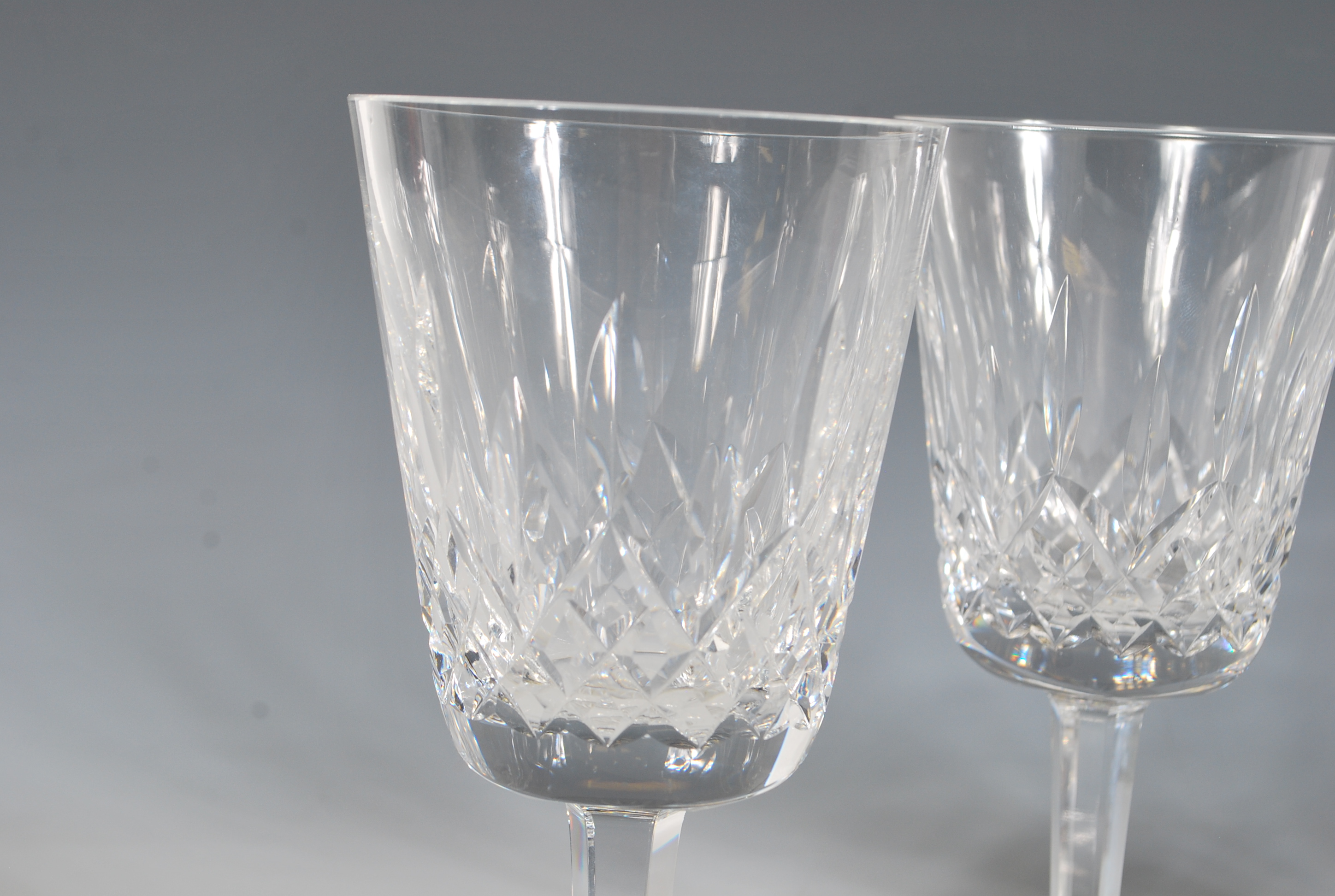 A set of four Waterford crystal cut glass goblet / wine glasses in the 'Lismore' pattern having - Image 5 of 6