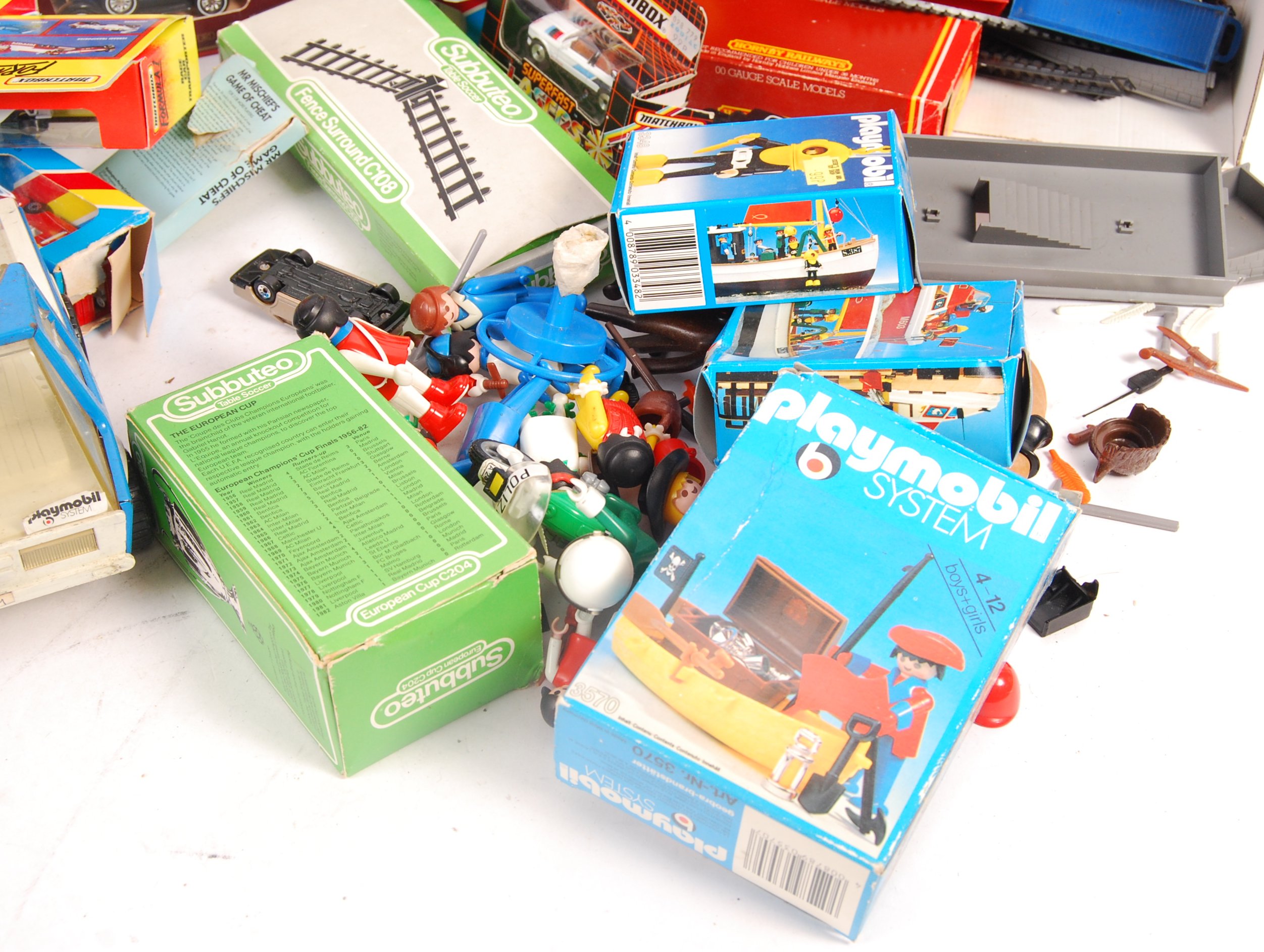 GOOD COLLECTION OF ASSORTED TOYS AND GAMES - Image 4 of 4