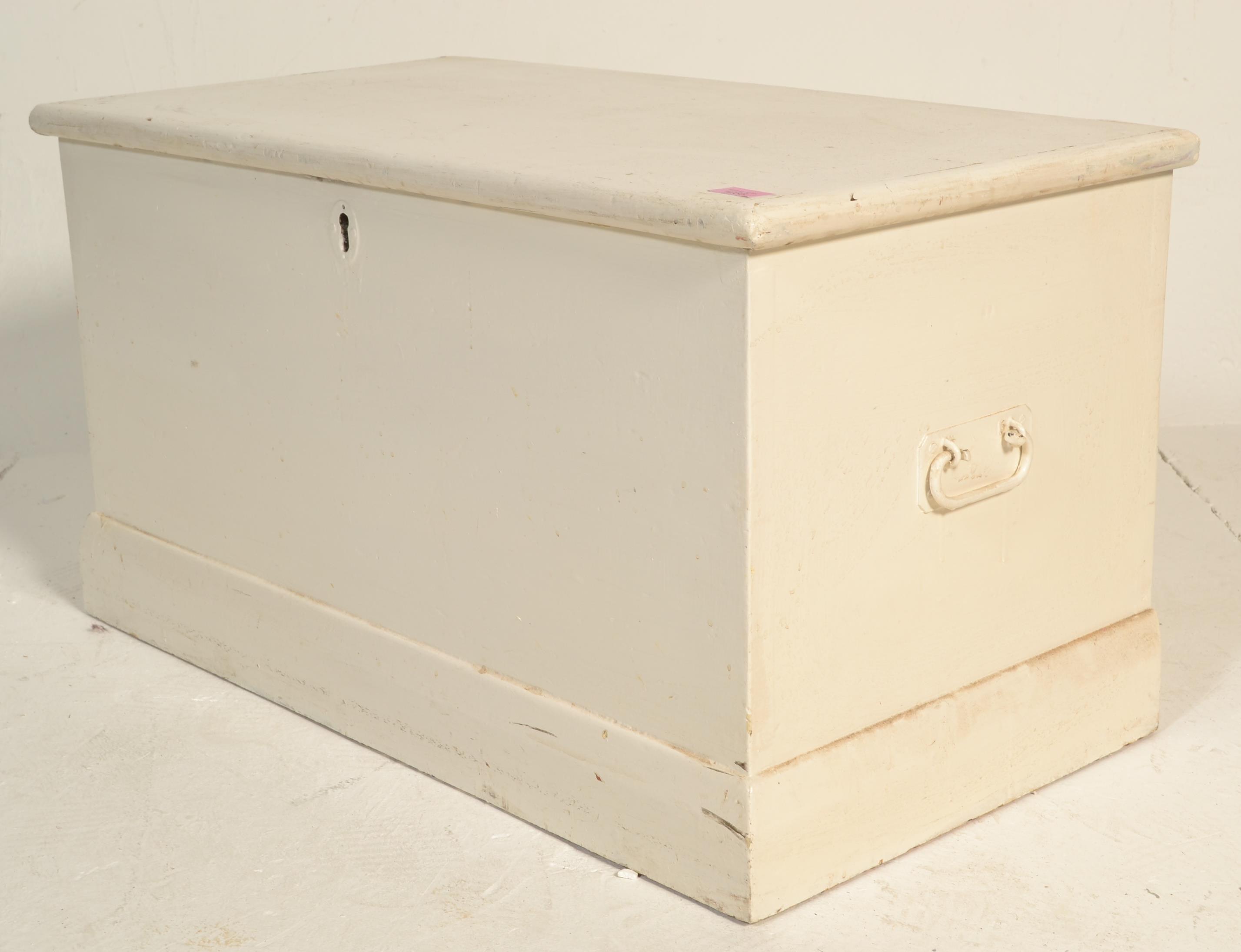 A 19th Century Victorian pine blanket box / coffer / chest, hinged top with carry handles to side - Image 6 of 6