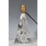 Cristallerie Lorraine France- A 20th Century clear glass table lamp of triangular form having