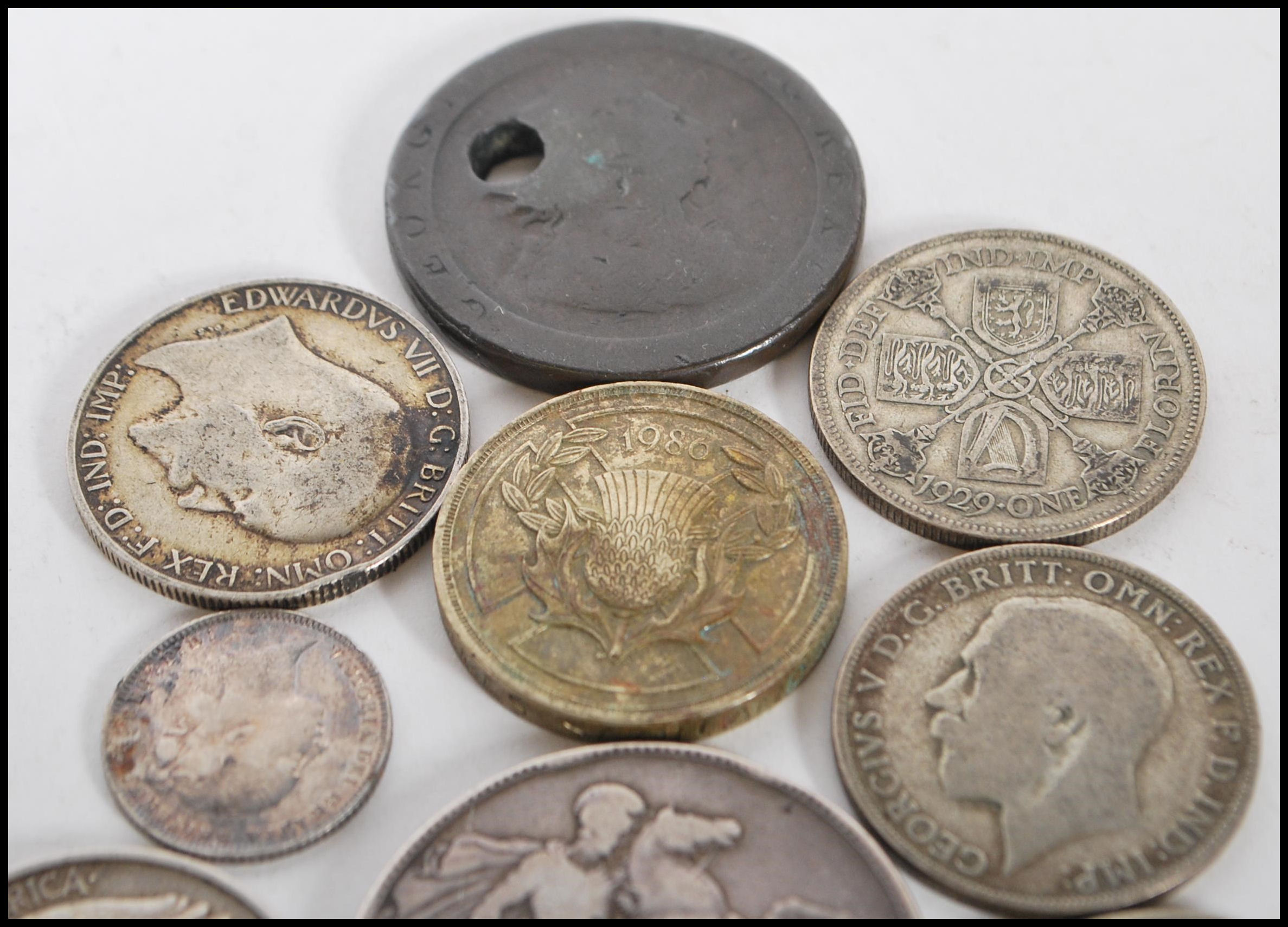 A collection of coins dating from the early 19th Century to include a George IV 1821 crown with - Image 3 of 6