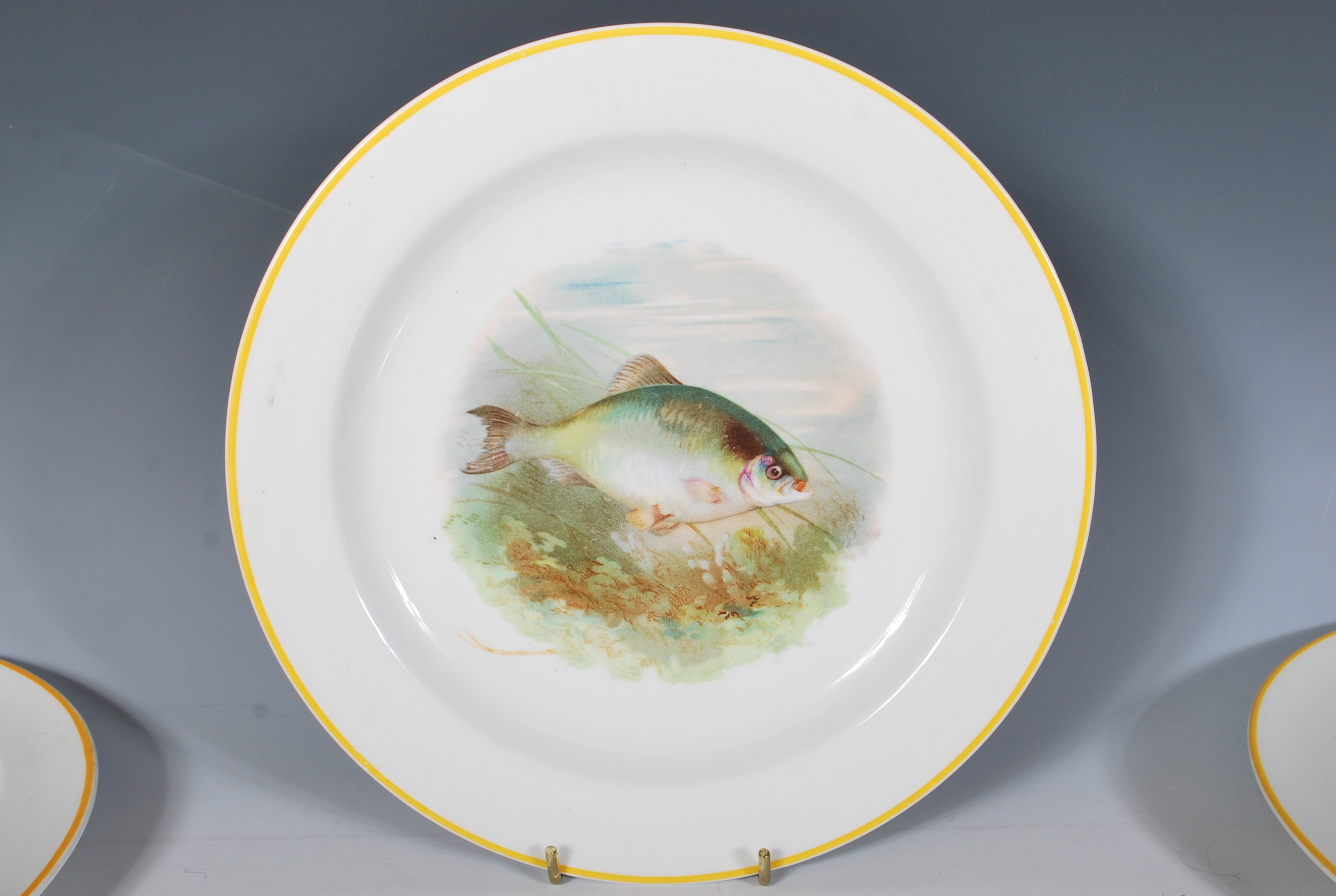 A vintage early 20th Century part dinner service by Lawleys having transfer printed decoration - Image 3 of 9