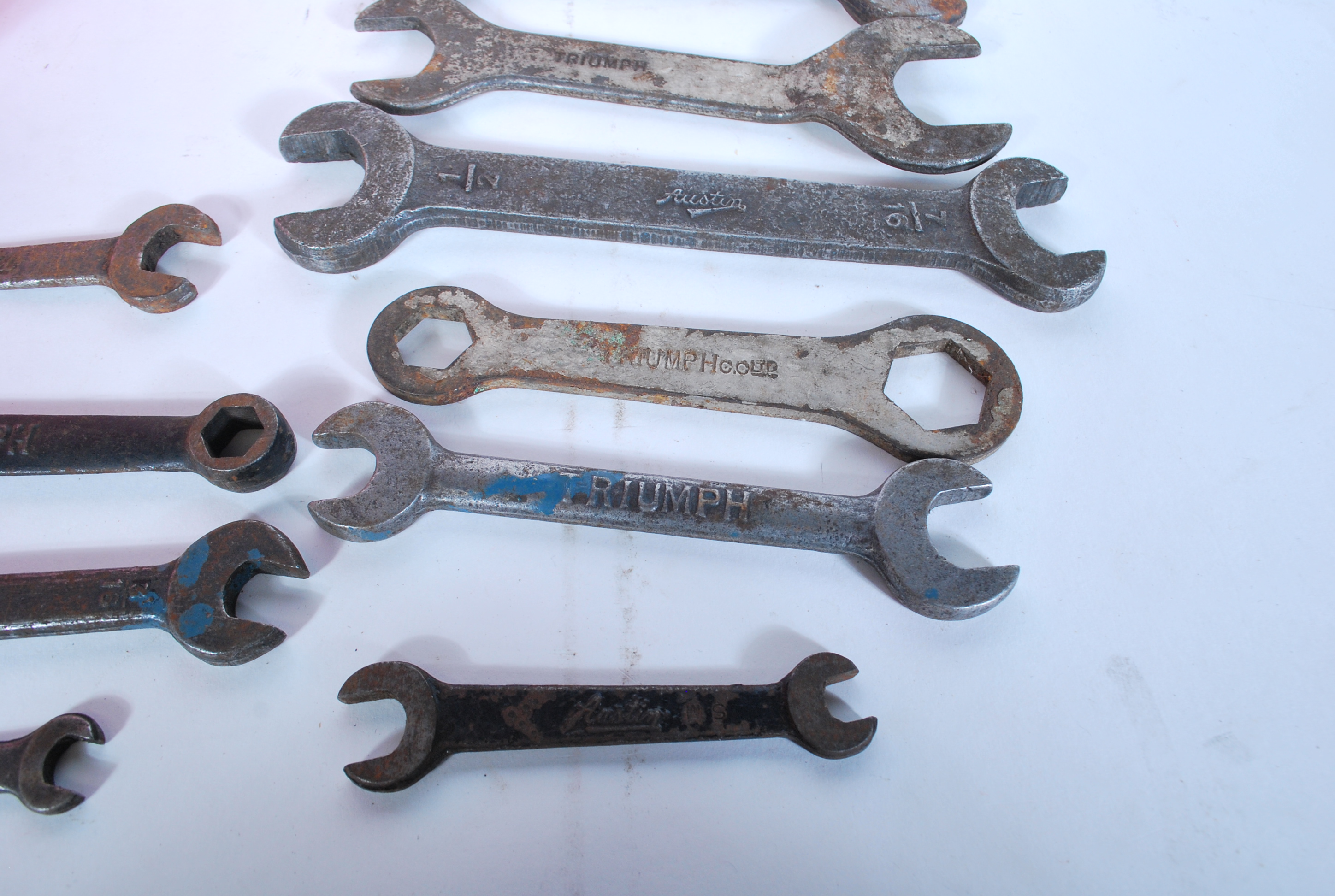 A good collection of vintage 20th Century motor vehicle manufacturer's spanners. Names including - Image 5 of 7