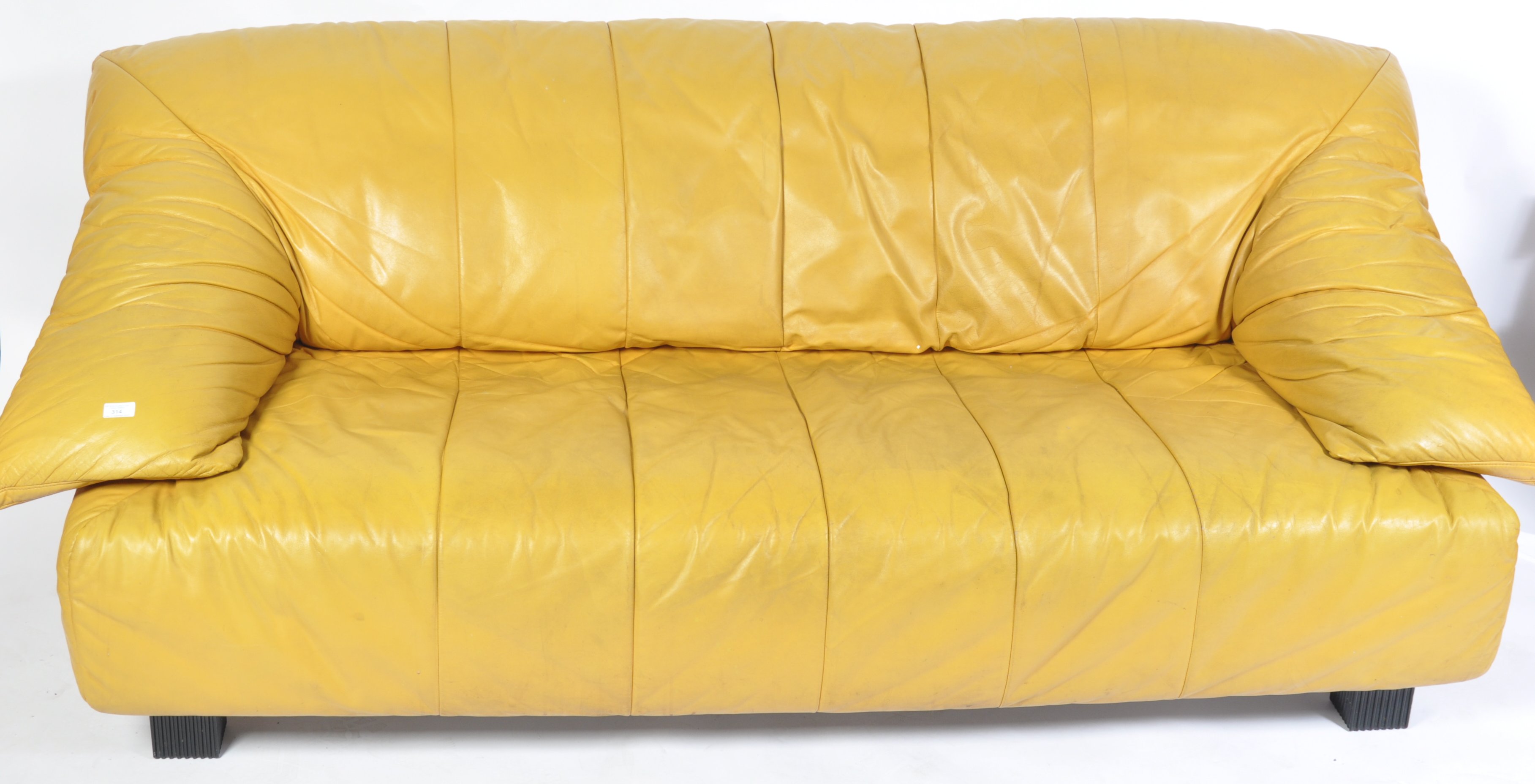 ORIGINAL LIGNE ROSET MUSTARD LEATHER SOFA SETTEE - Image 2 of 6