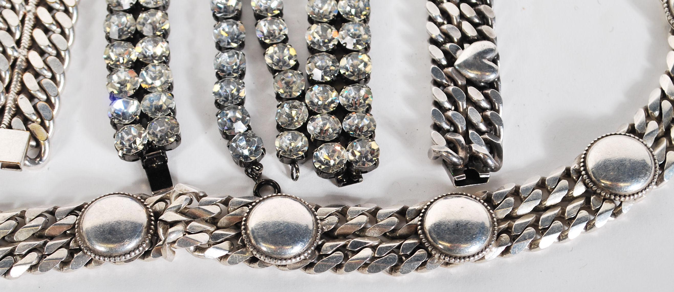A selection of Butler and Wilson fashion jewellery to include a white metal flat link collar - Image 3 of 5