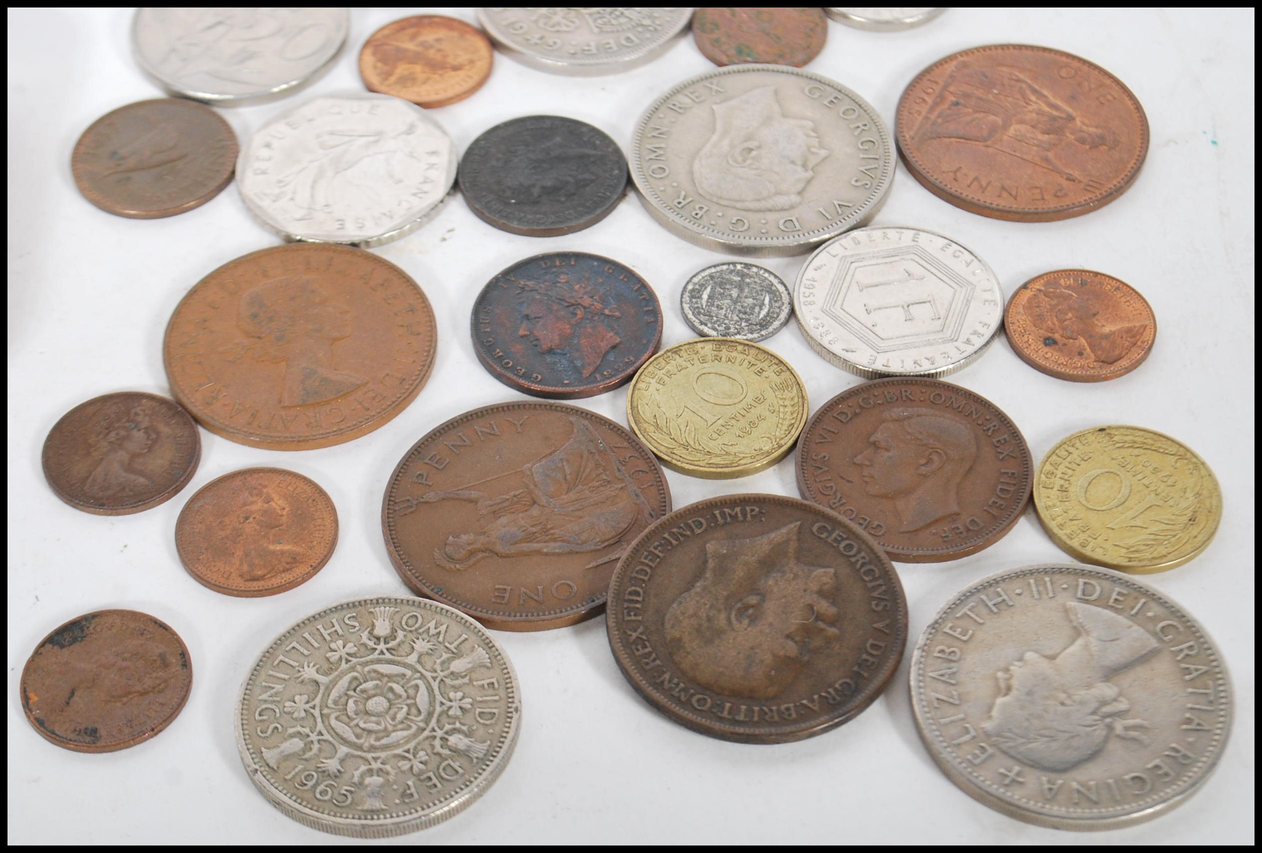A collection of coins dating from the early 19th Century to include a George IV 1821 crown with - Image 6 of 6