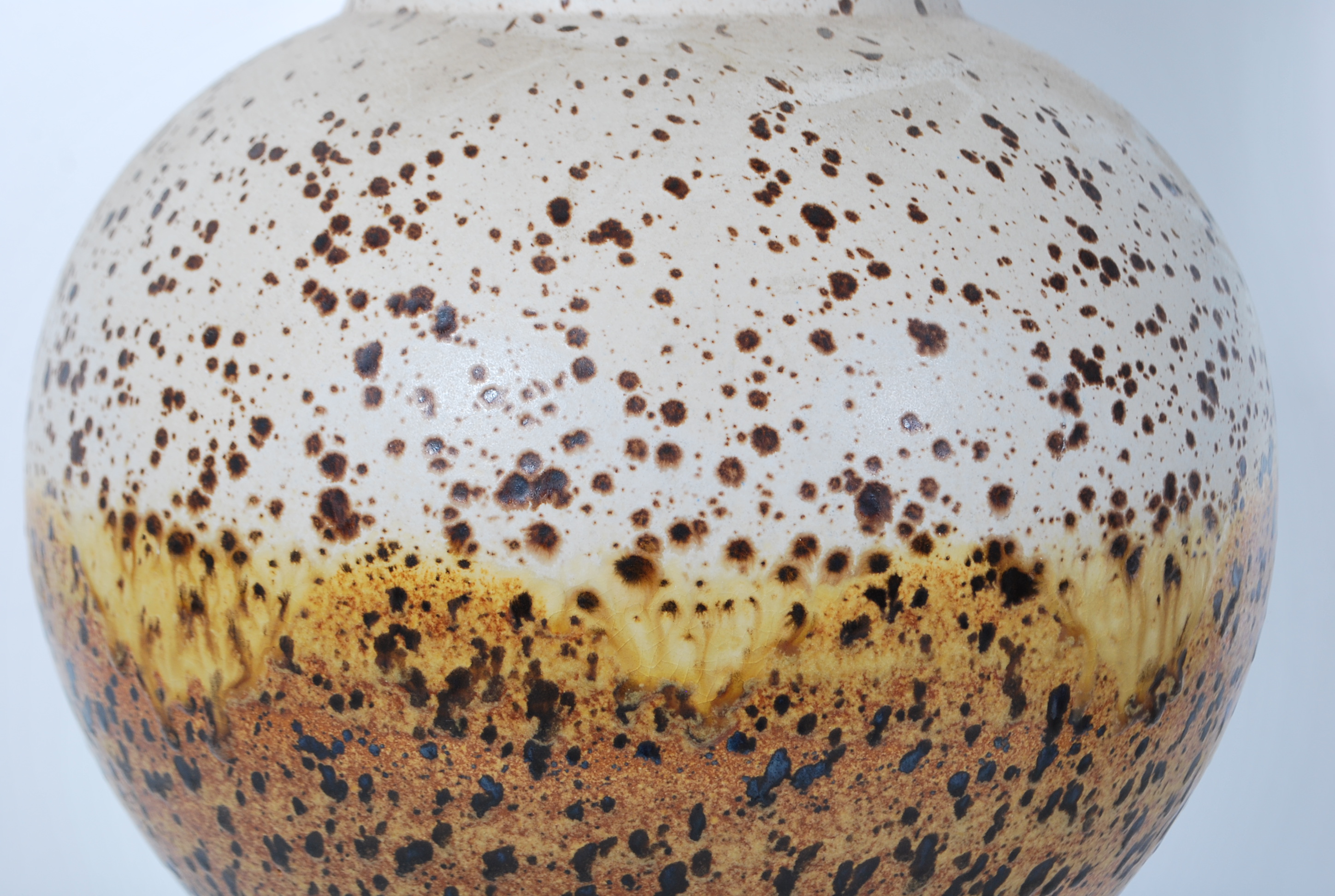 A vintage retro 20th Century West German floor standing bulbous vase / stick stand, having a mottled - Image 4 of 9