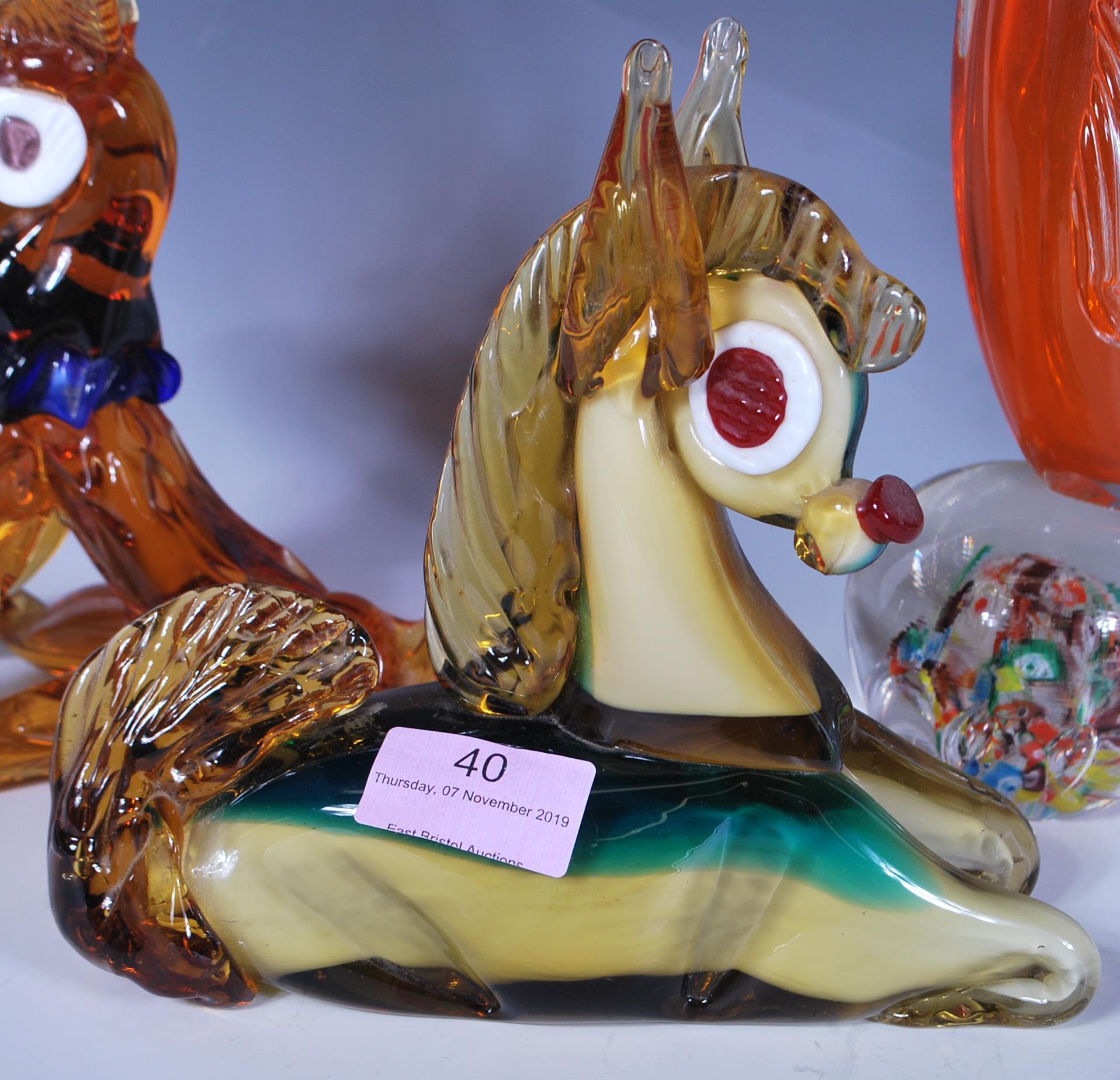 A collection of vintage retro 20th Century studio glass figurines by Murano modelled as animals to - Image 4 of 7