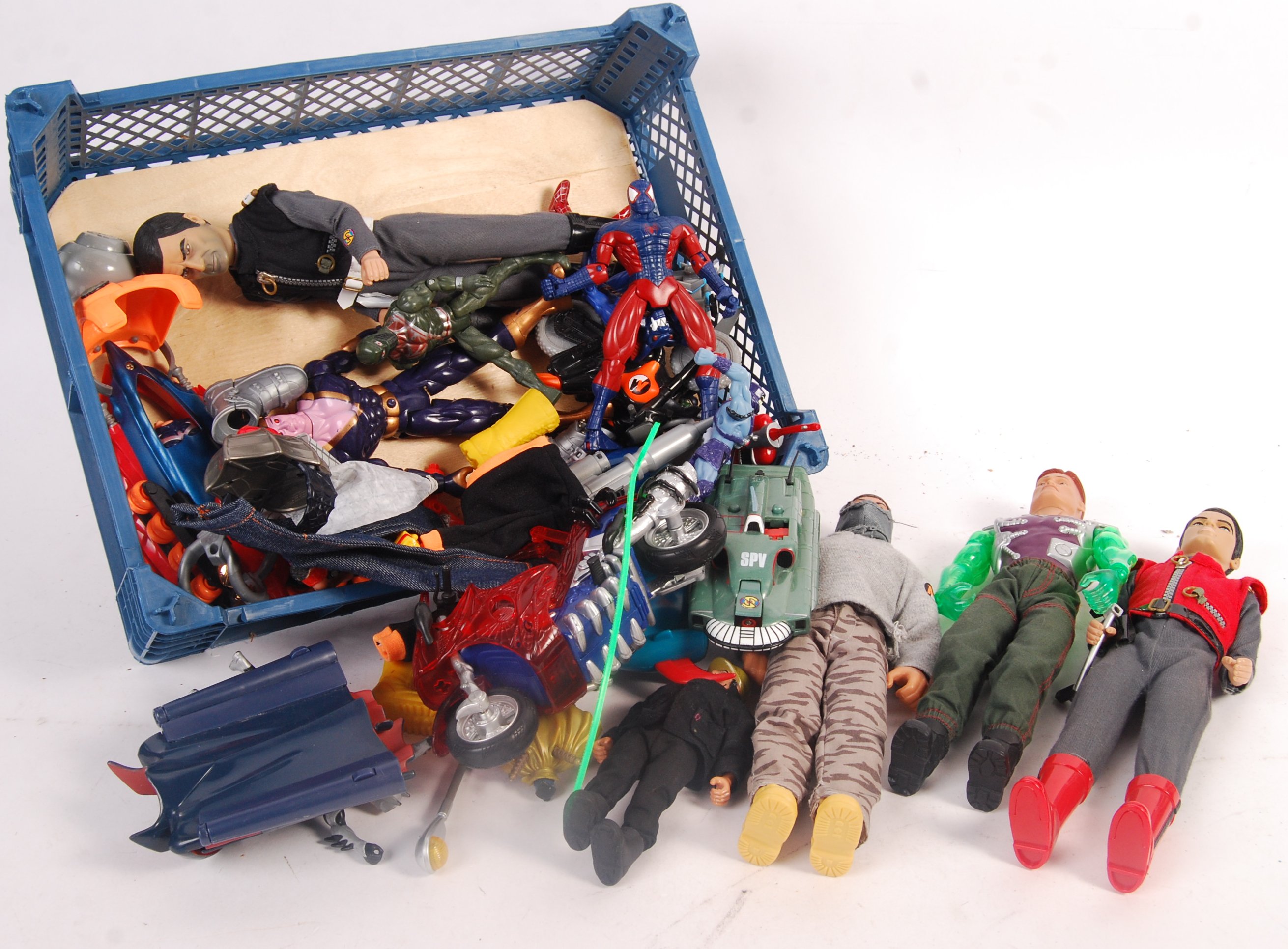 COLLECTION OF ASSORTED ACTION FIGURES