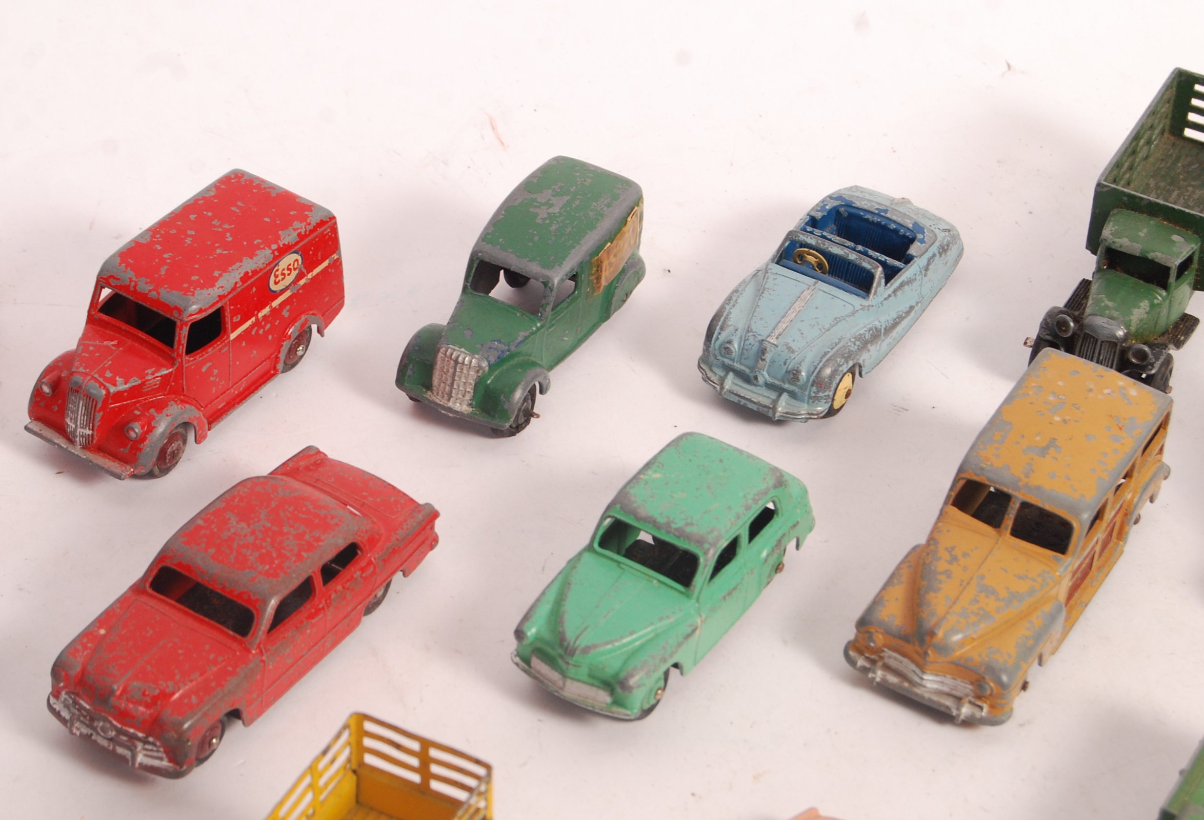 GOOD COLLECTION OF VINTAGE DINKY TOYS DIECAST MODELS - Image 3 of 6