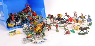 GOOD COLLECTION OF VINTAGE PLASTIC SOLDIERS - SWOPPETS