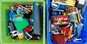 LARGE COLLECTION OF ASSORTED LEGO - PART BUILT SET