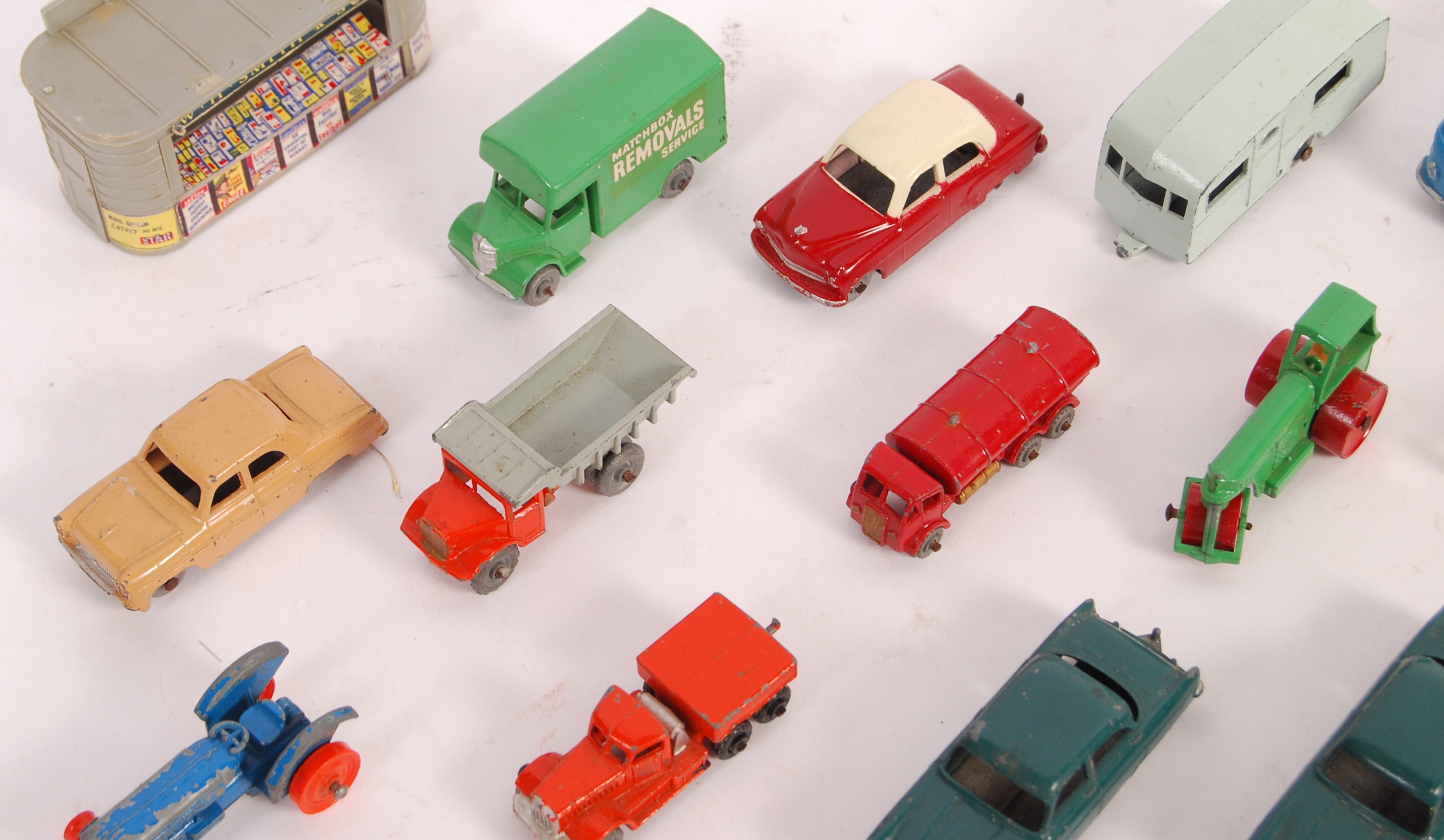 COLLECTION OF ASSORTED MATCHBOX LESNEY DIECAST MODELS - Image 2 of 5