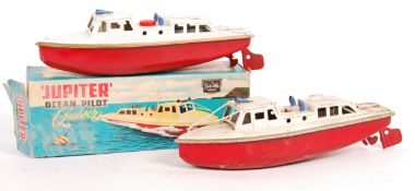 TWO VINTAGE SUTCLIFFE TINPLATE CLOCKWORK MODEL BOATS