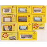 ASSORTED RATIO MADE 00 GAUGE MODEL ' SCALE RAILWAY