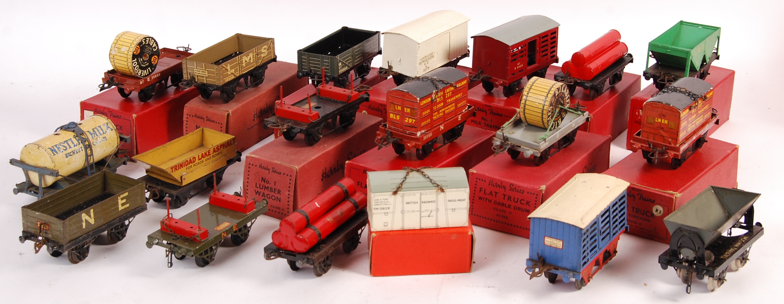 ASSORTED HORNBY 0 GAUGE MODEL RAILWAY TRAINSET ROLLING STOCK