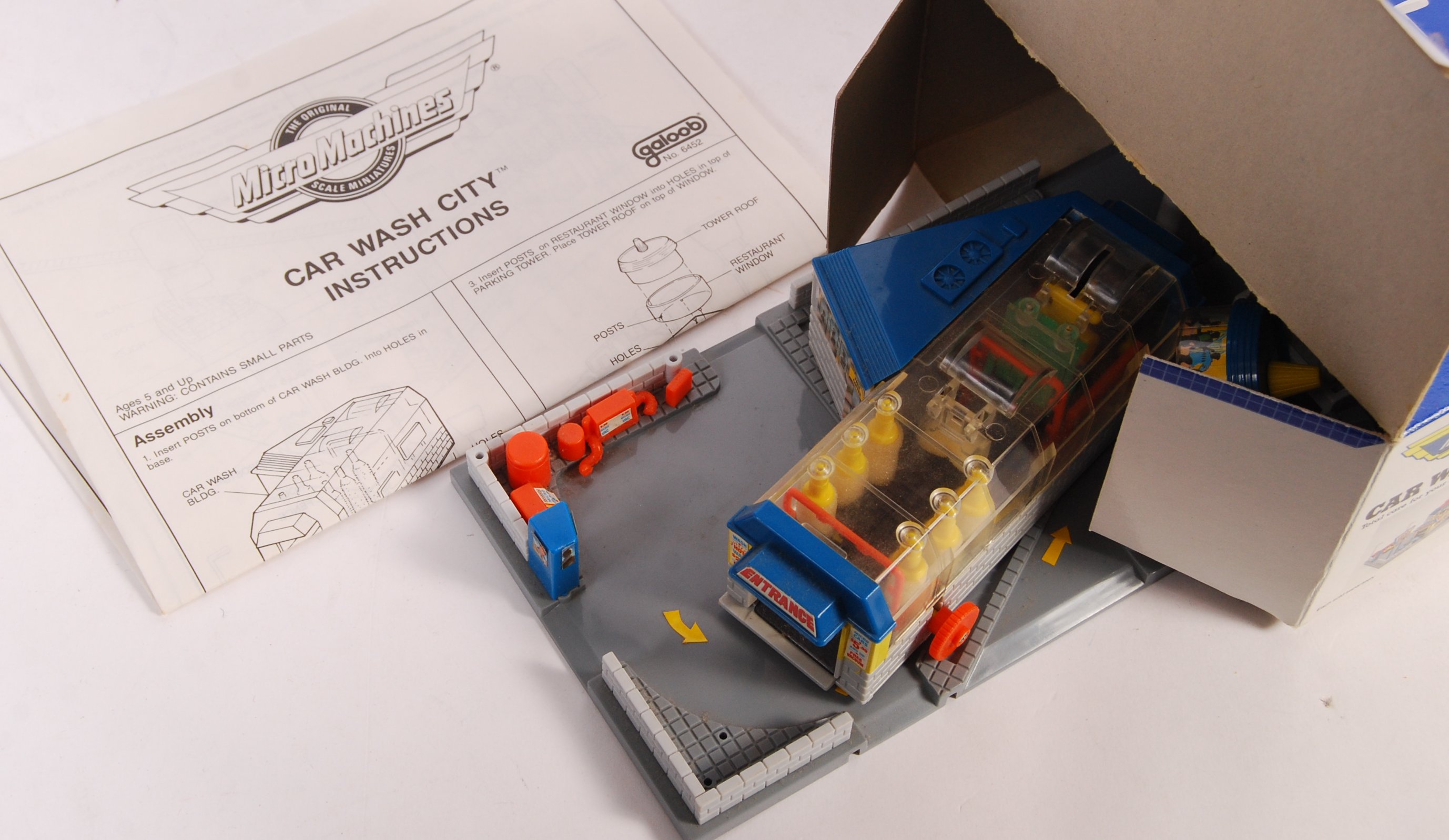 COLLECTION OF VINTAGE GALOOB MICRO MACHINES / MICROMACHINES - Image 5 of 5