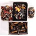 LARGE COLLECTION OF VINTAGE BRITAINS LEAD FIGURES