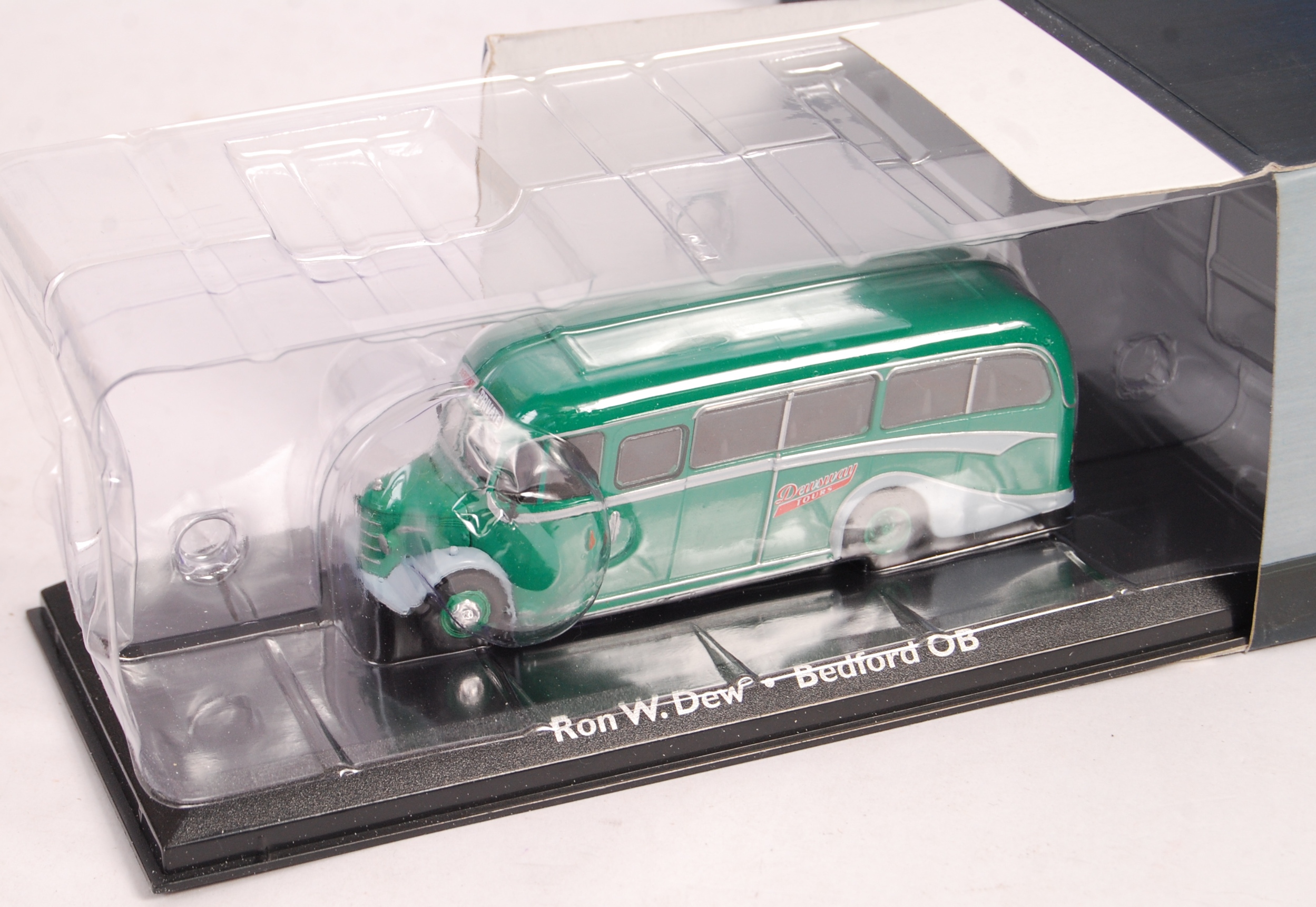 COLLECTION OF ATLAS EDITIONS ' CLASSIC COACHES ' BOXED DIECAST - Image 3 of 5