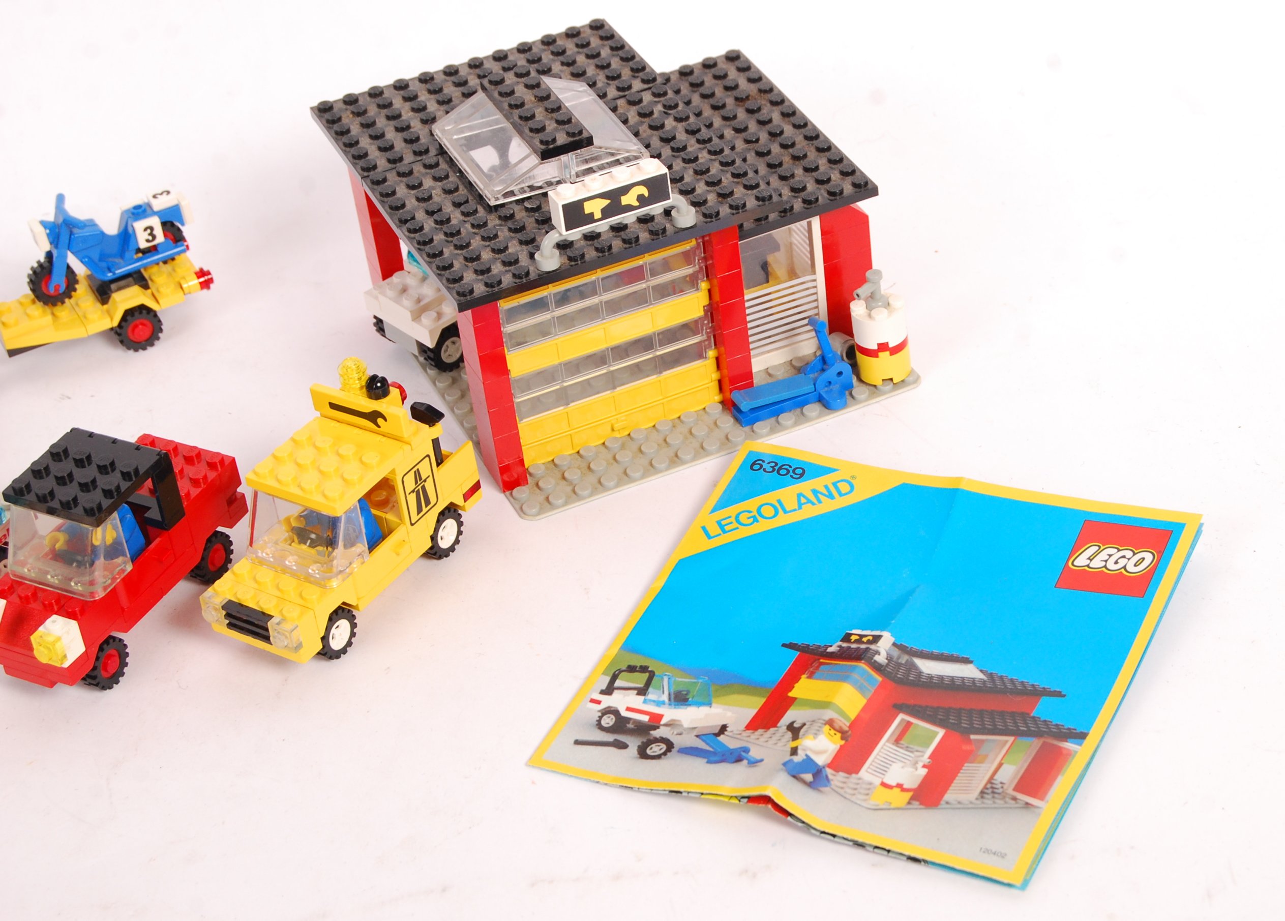 COLLECTION OF VINTAGE BOXED LEGO SETS & LOOSE LEGO - Image 9 of 9